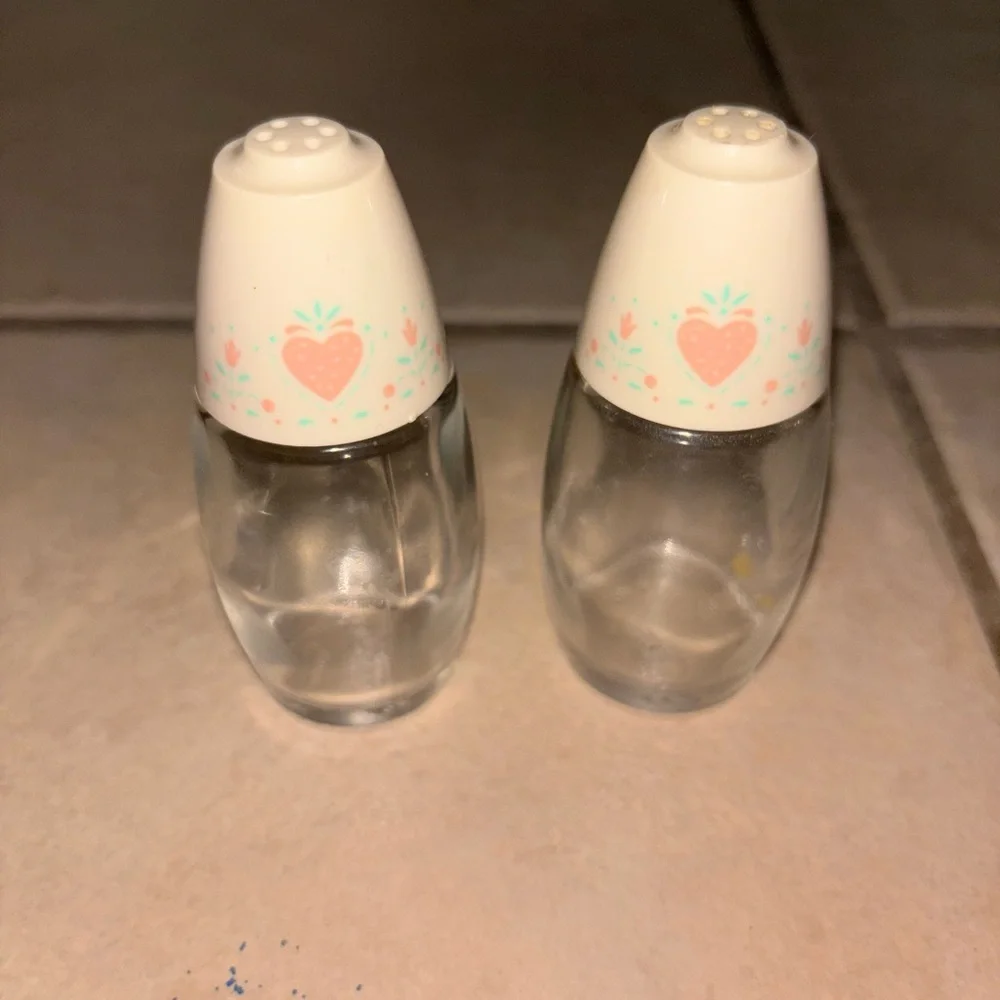 Forever Yours Glassware Pepper Shaker & Lid by Corning Corelle